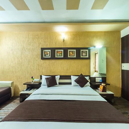 Hotel Rudra Regency Ahmedabad Exteriör bild