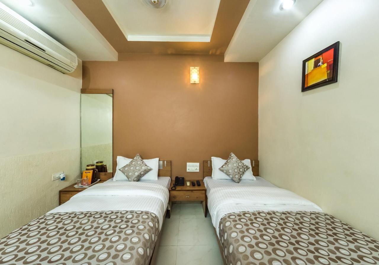 Hotel Rudra Regency Ahmedabad Exteriör bild